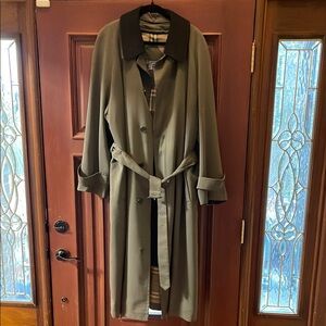 Burberrys Women's Gray Trench Coat